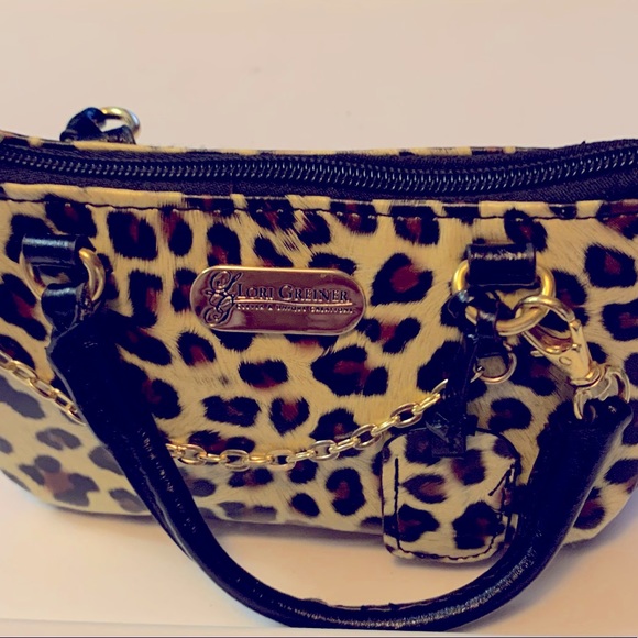 Tiny Lori Greiner clever and unique creations mini Purse has a coin zipper 3x5” - Picture 2 of 7